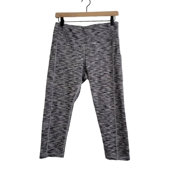 🟢 3 for $30 🟢 IUGA CAPRI YOGA PANTS - Picture 1 of 11